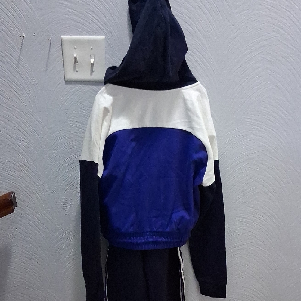 Lacoste Navy and White Tracksuit - Picture 5 of 7